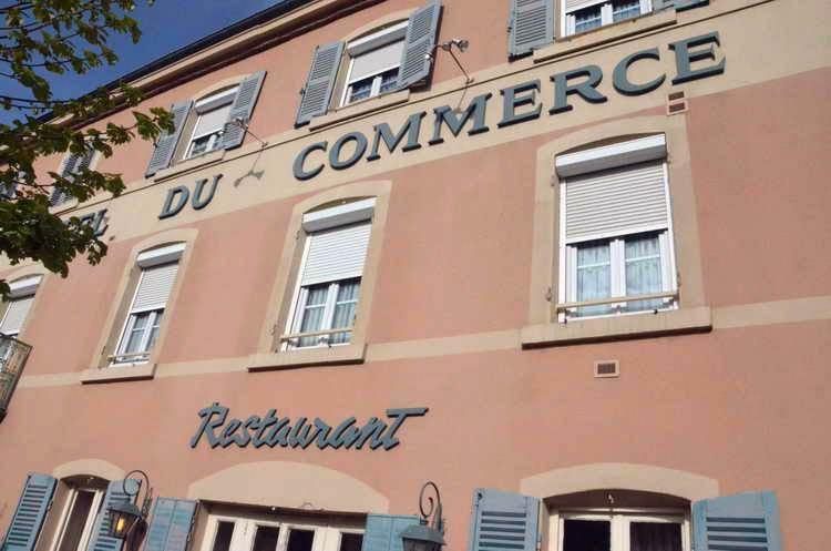 Hotel Du Commerce Pont-de-Vaux Eksteriør billede